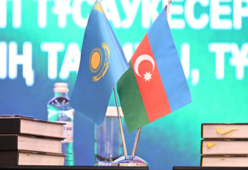 Сенаторлар Әзербайжан елшілігінде кітаптың тұсаукесеріне қатысты