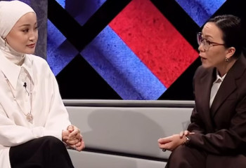 Мөлдір Әуелбекова мен Дина Төлепберген эфир кезінде ұрсып қалды