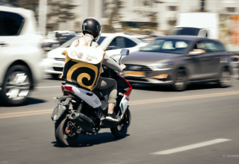 Биыл Алматыда 1800-ден астам мопед айыппұл тұрағына қойылды