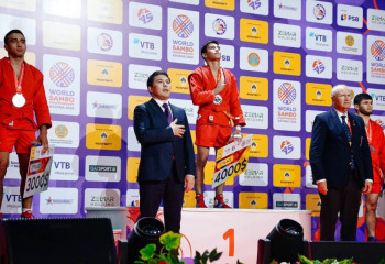 Ербол Мырзабосынов самбодан әлем чемпионатының жүлдегерлерін марапаттады