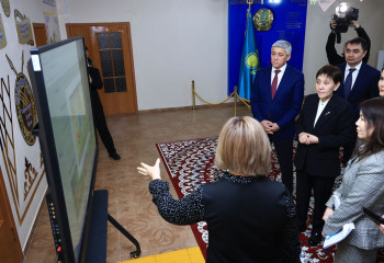 Тамара Дүйсенова Қарағандыдағы білім және медицина қызметкерлерімен кездесті