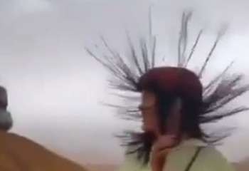 Редкое природное явление едва не убило туристов в Китае