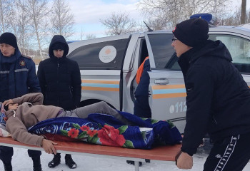 Қостанай облысында құтқарушылар аяғы сынған әйелге көмектесті