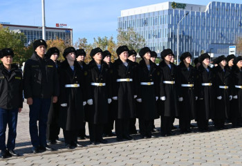 В Актау торжественно проводили новобранцев в Вооруженные силы