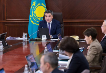 Олжас Бектенов поручил улучшить систему «Социальный кошелек» для прозрачного обеспечения бесплатными лекарствами