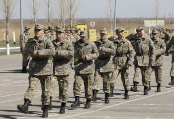 Военнослужащие Казахстана переходят на новую унифицированную полевую форму