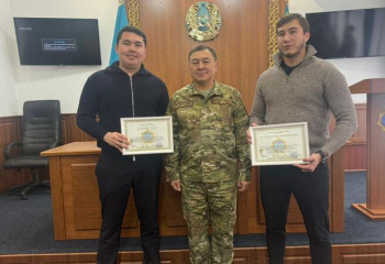 Депутат маслихата Астаны спас тонущих в реке детей