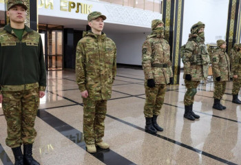 Қазақстандық әскери қызметкерлер бірыңғай формаға көшті