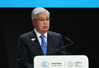 Токаев выступил на Всемирном климатическом саммите в Баку