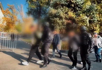 Алаяқтар шымкенттіктерге жоқ брендтік заттарды сатқан