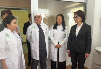 Денсаулық сақтау министрі Отан соғысы ардагерлерінің орталық госпиталінің жұмысымен танысты