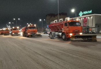 Астанадан бір түнде 2,3 мыңға жуық жүк көлігімен қар шығарылды