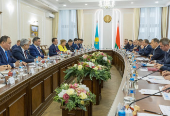 Қазақстан мен Беларусь премьер-министрлері ынтымақтастық мәселелерін талқылады