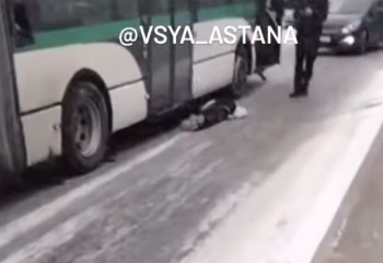Астанада автобус ер адамды қағып кетті