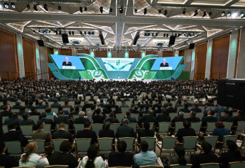 Агрессивная реклама «успешного успеха» создает иллюзию, что добиться всего легко - Токаев.