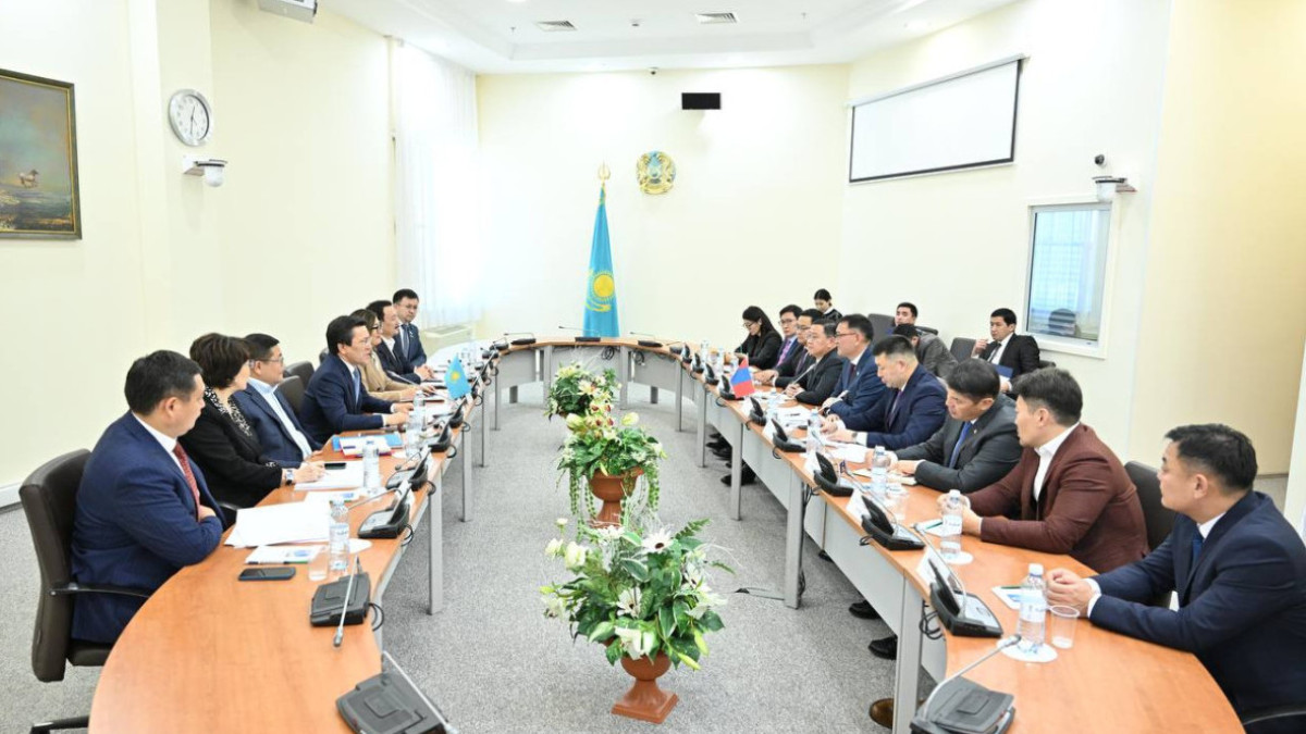  Мәжілістің баспасөз қызметі 