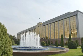 Өзбекстан үкіметі отставкаға кетті