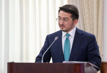 «Wi-fi-ға қосылыңыздар»: Мәдиев интернет сапасына қатысты пікір білдірді