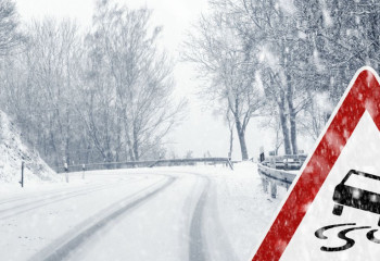 Қолайсыз ауа райына байланысты екі өңірде жолдар жабылды