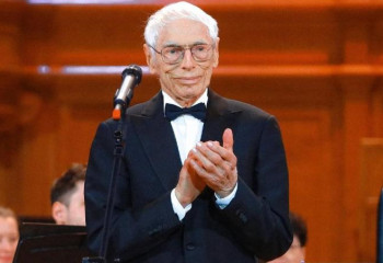 Автор музыки к культовому кино поздравил Казахскую национальную консерваторию с 80-летием