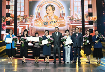 Токаев поздравил одну из старейших школ Алматы со 100-летием