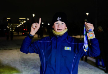 «Түнгі жүгіріс»: елордада өткен іс-шараға 1500 әуесқой қатысты