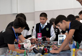 Путевки на международный чемпионат по робототехнике получили команды области Абай