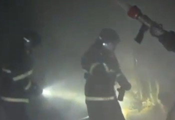 Өскеменде бес көлік өрттен қорғалды