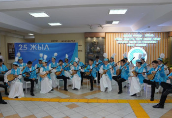 Елордада ашылған тұңғыш қазақ мектебіне 25 жыл толды