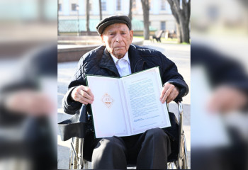 В Алматы ветерана поздравили со 100-летним юбилеем от имени Премьер-министра