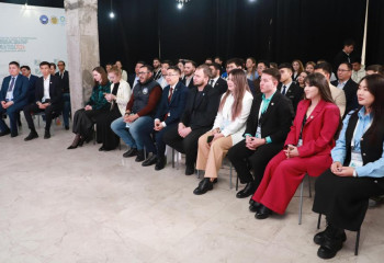 «Школу лидеров» АНК провели для активной молодежи из разных регионов страны