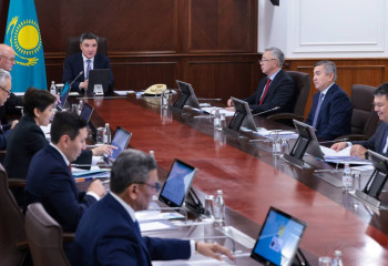 В  Правительстве обсудили развитие железнодорожной отрасли: более 2,8 тыс. км путей отремонтировано за два года