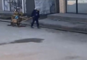 Жетісайдағы 7 жасар баланың видеосы көпшіліктің жүрегін елжіретті