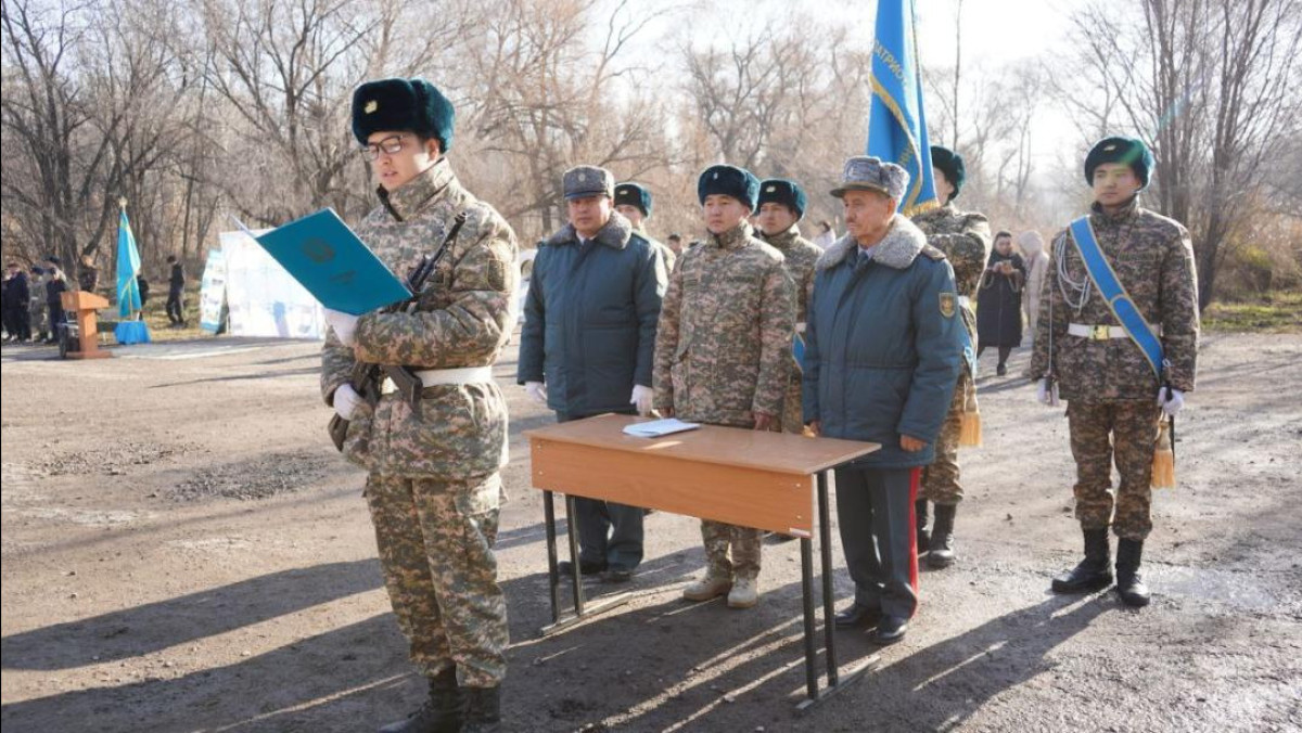 Алматыда әскери мектеп түлектері ант берді