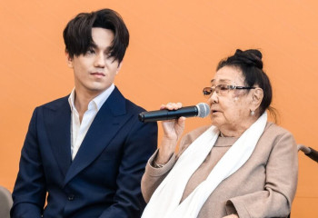 Димаш Кудайберген посвятил награду юбилею легендарной оперной певицы Бибигуль Тулегеновой