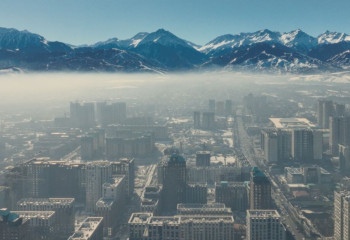 Қанат Бейсекеев Алматы ауасының ластануы туралы фильмін көпшілік назарына ұсынды