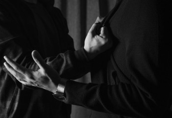 Астанада шенеуніктер мен кәсіпкер тергеушіден кек алған