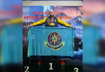 Сотрудник МЧС Казахстана установил рекорд Азии на чемпионате по силовым видам спорта