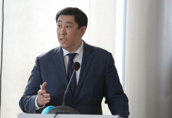 Бала тәрбиесін әйелдің мойнына іліп қойғанбыз – Мақсұтбек Айтмағанбет