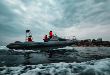 Мангистауские спасатели получили мощный катер для экстренных операций на воде