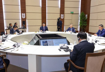 Олжас Бектенов NU зерттеушілерінің озық ғылыми әзірлемелерімен танысты