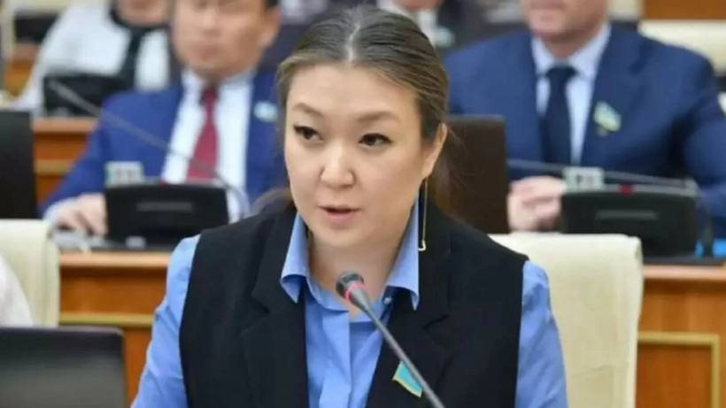  instagram.com/zakiyevadinara 