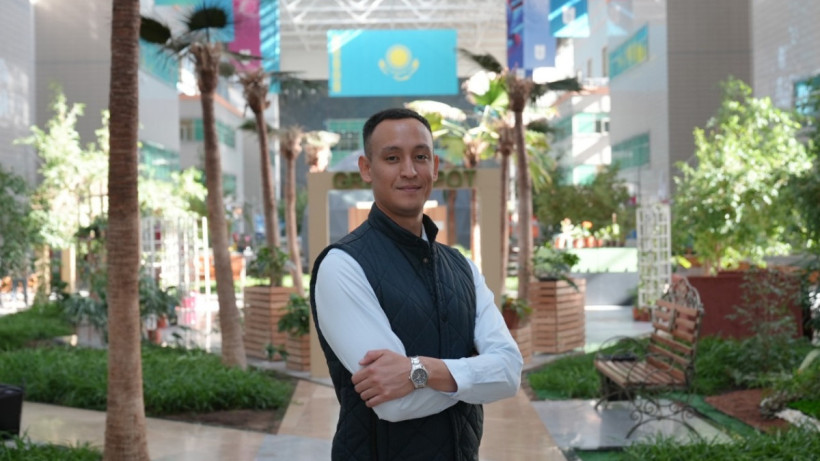  жеке мұрағаттан 