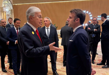 Тоқаев Франция Президенті Эмманюэль Макронмен кездесті