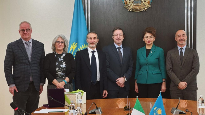  Мәдениет және ақпарат министрлігі 