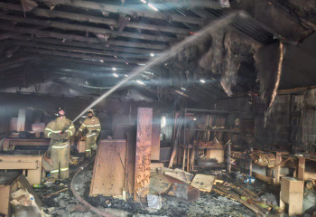 Мебельный цех загорелся в Каскелене