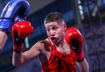 Азия чемпионаты: Оразбек Асылқұлов тай боксшысын жеңді