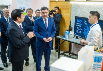 Премьер-министр поручил внедрить проект CodiPlay в казахстанские школы