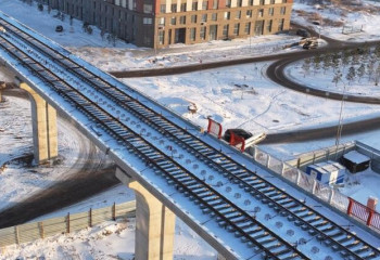 В Астане началась укладка рельсов на эстакаде LRT: первые 500 метров завершены