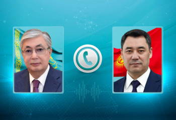 Президент Казахстана поздравил президенты Кыргызстана с днём рождения и обсудил двустороннее сотрудничество